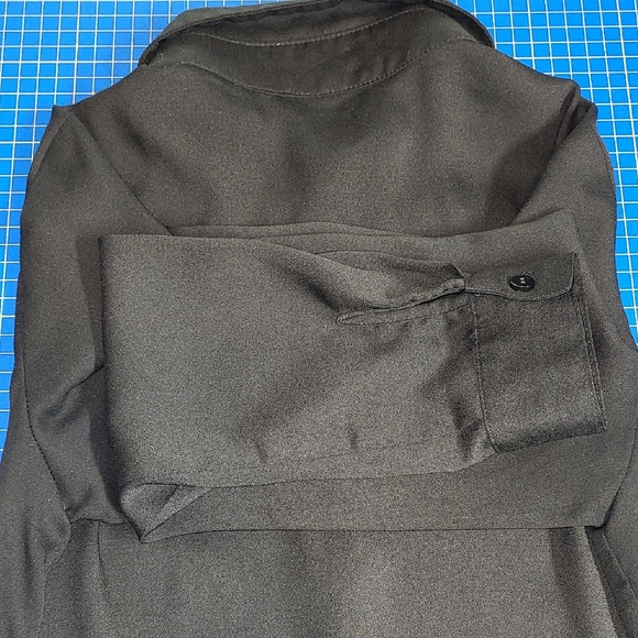 Glamorous Black Button-Up Long Shirt - Picture 11 of 11